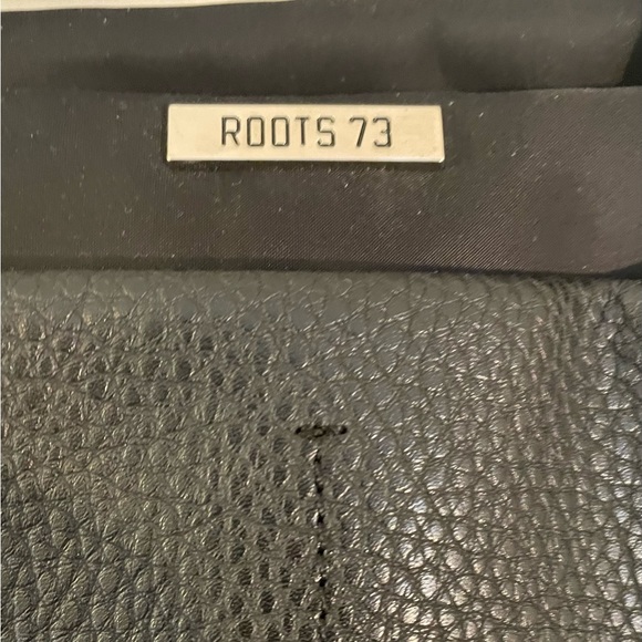 Roots Black Leather Purse - Picture 5 of 5